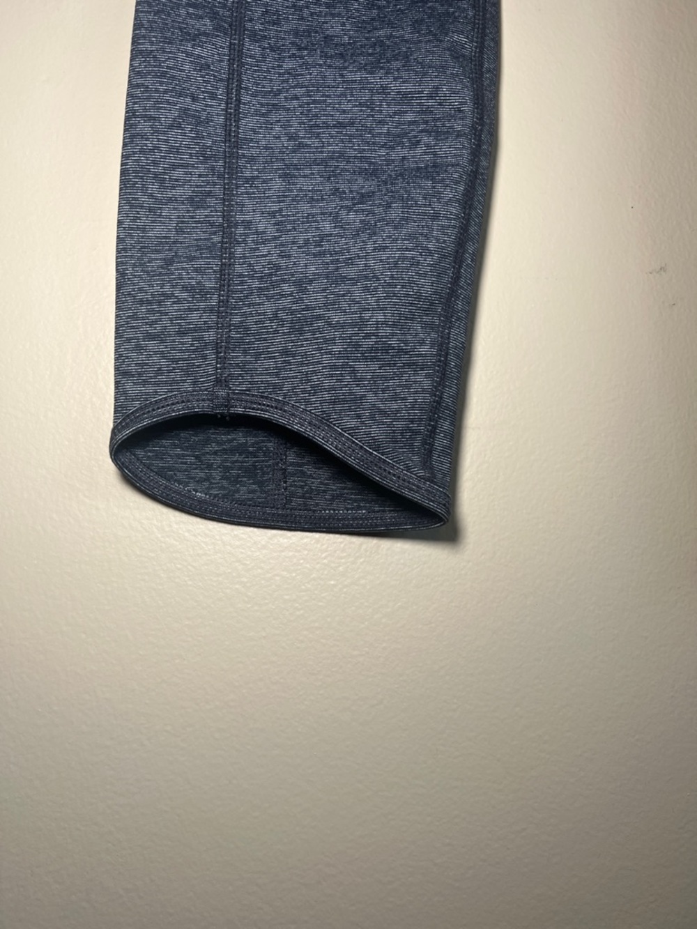 Athleta Chaturanga To Town High Rise Capri Leggings pocket Gray Space Dye Medium - Picture 8 of 10